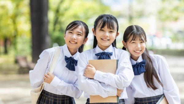 女子学院中学の人気の理由！御三家女子校としての魅力と対策